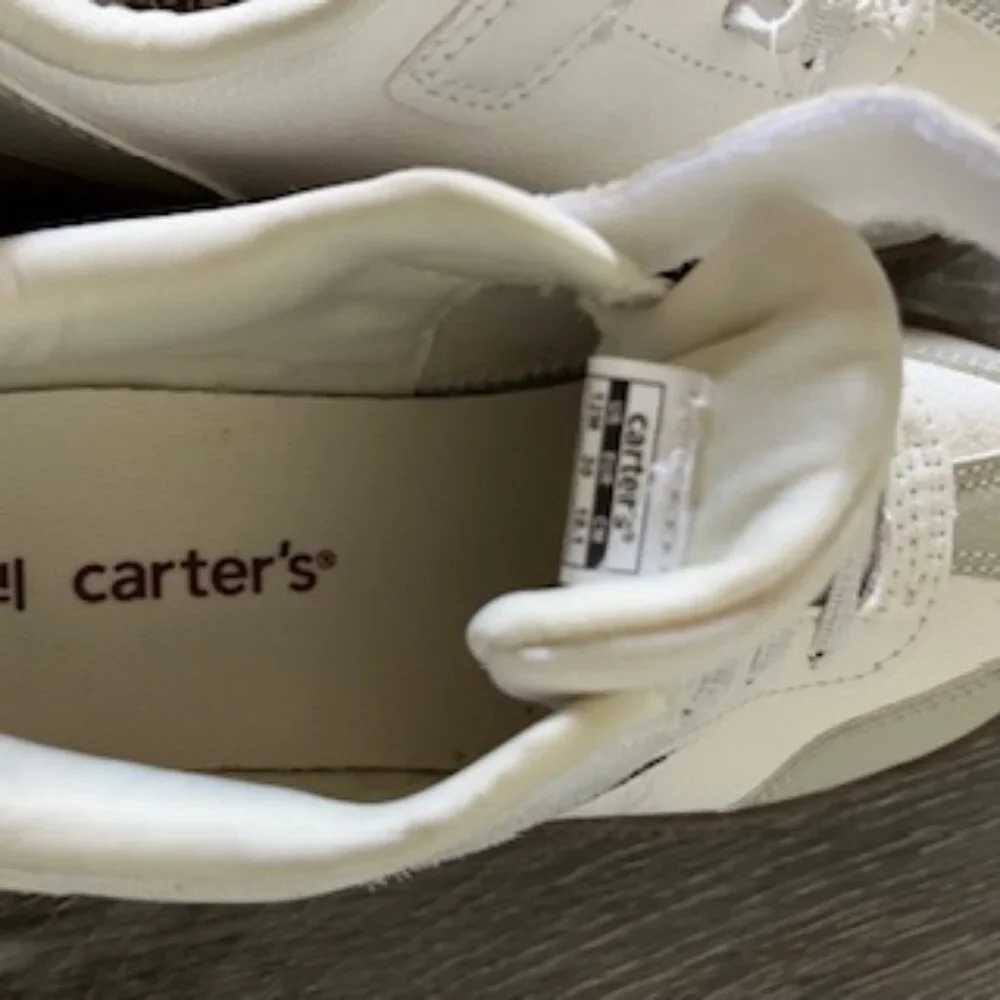 🧡3/15 NWT Carter's White Black Sneakers Kids Boys Unisex 12M